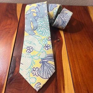 Vtg Lilly Pulitzer Mens Yellow Blue Crab Seashell Floral Cotton Seersucker Tie